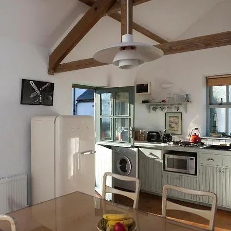 Charming Old Stables Clonakilty